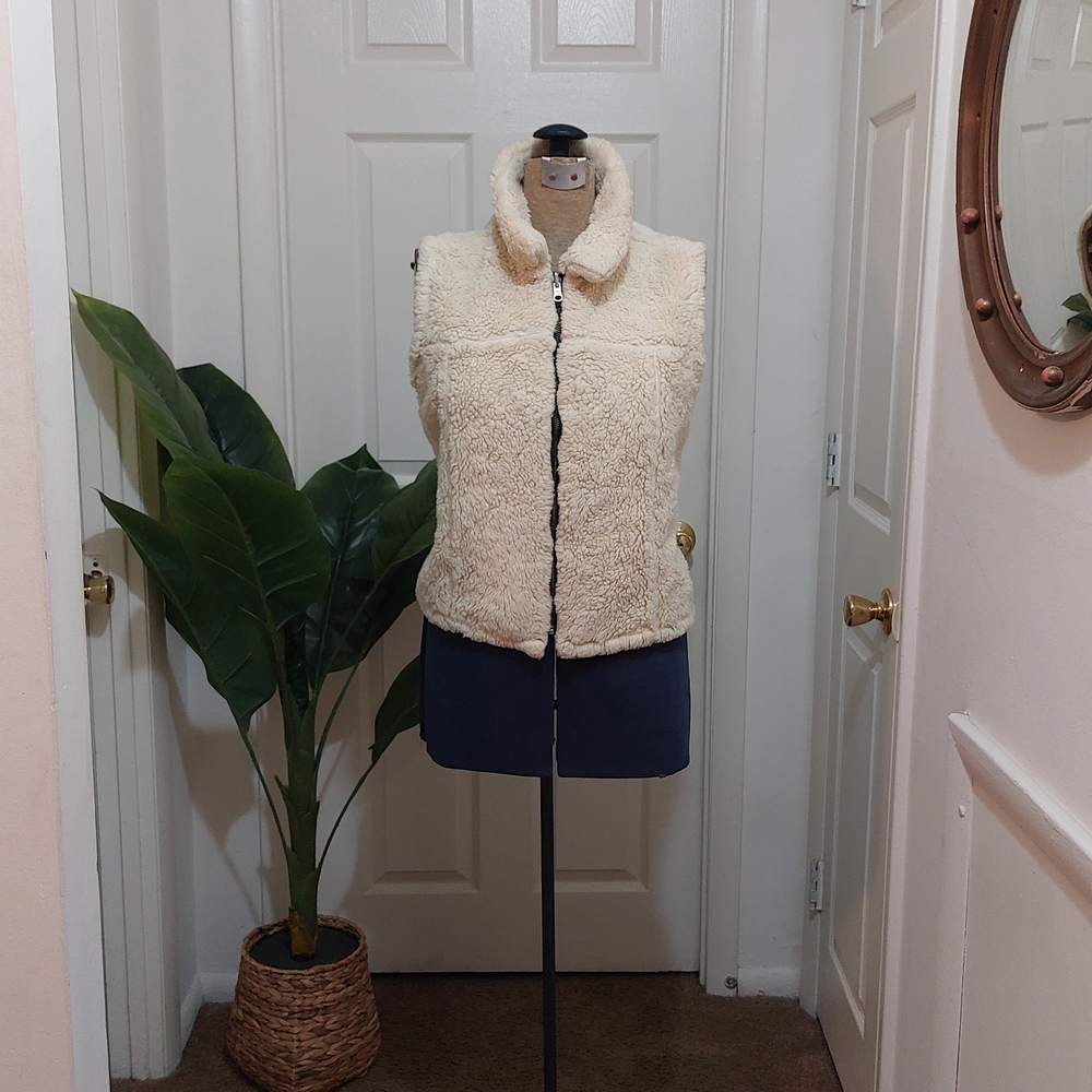 Vintage Cream Fleece Vest